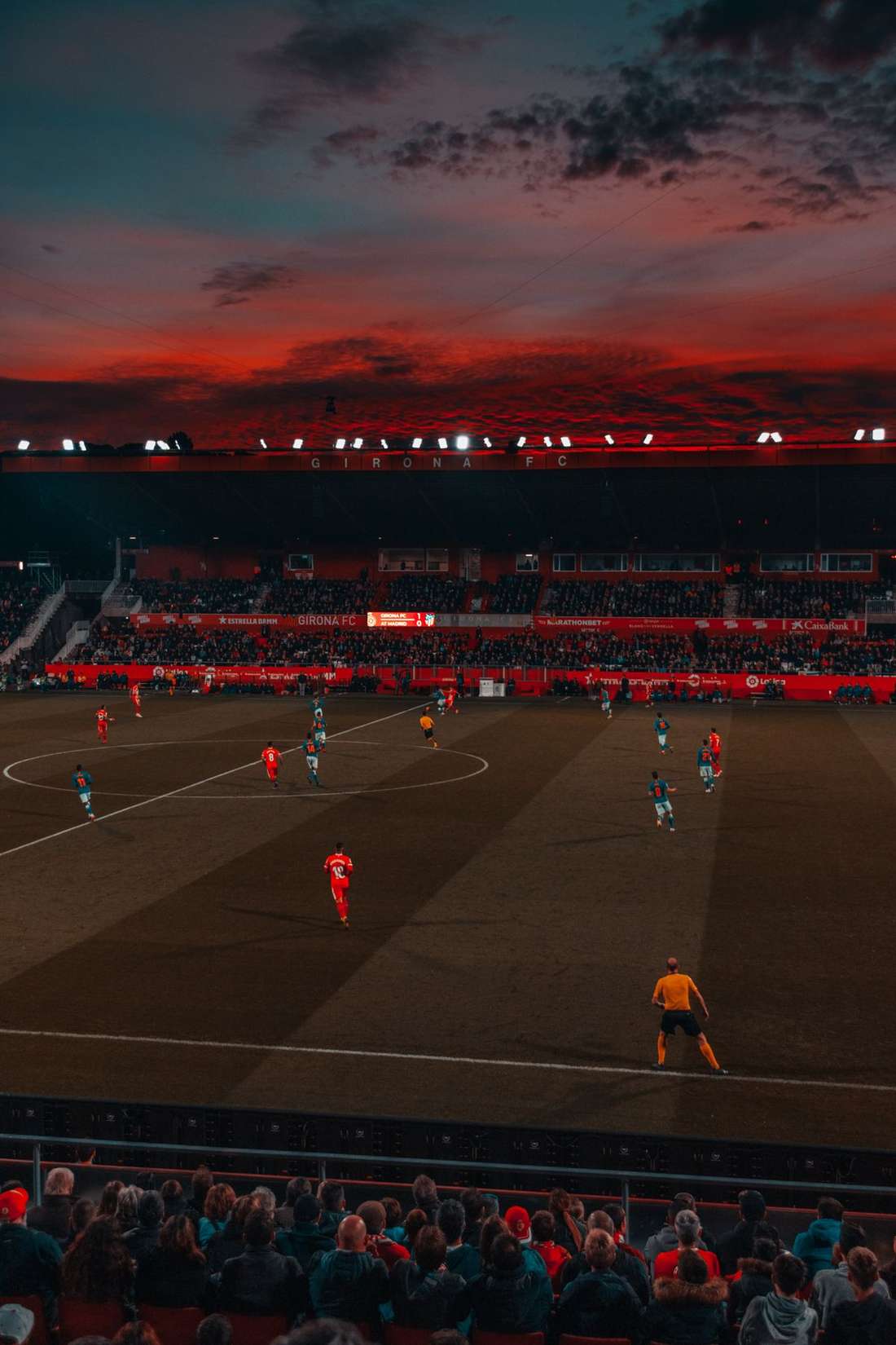 Stadion sepak bola dari atas